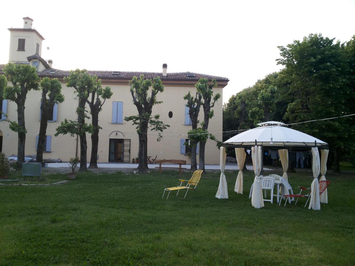 Bed and Breakfast La Torre Di Longara Кальдерара-ді-Рено Екстер'єр фото