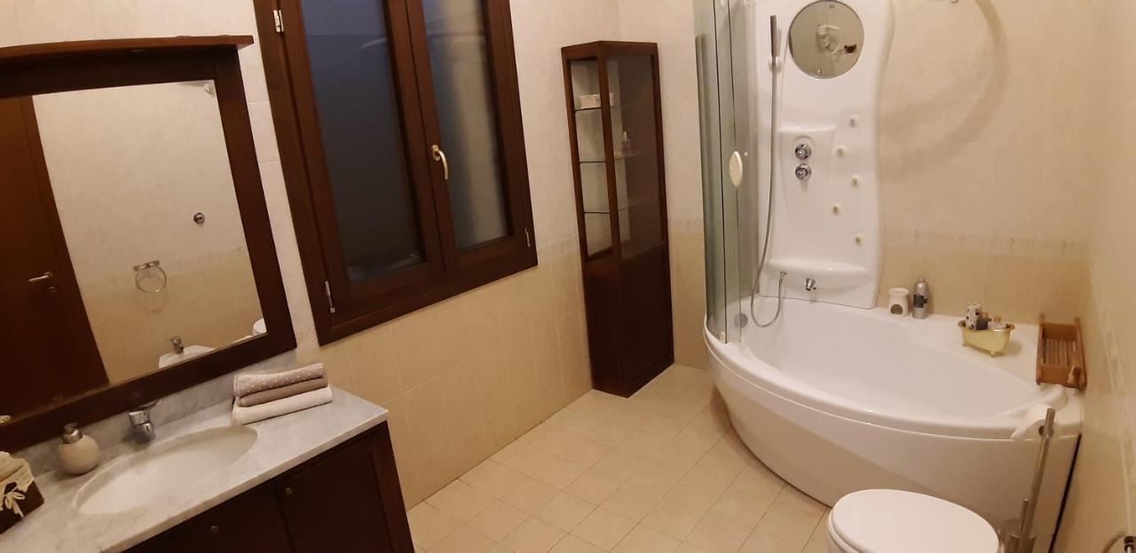 Bed and Breakfast La Torre Di Longara Кальдерара-ді-Рено Екстер'єр фото