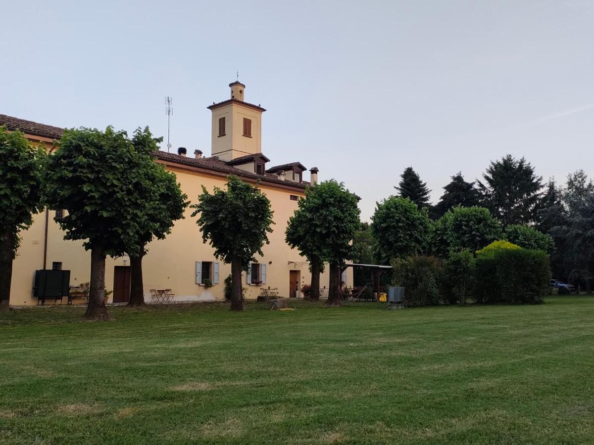 Bed and Breakfast La Torre Di Longara Кальдерара-ді-Рено Екстер'єр фото