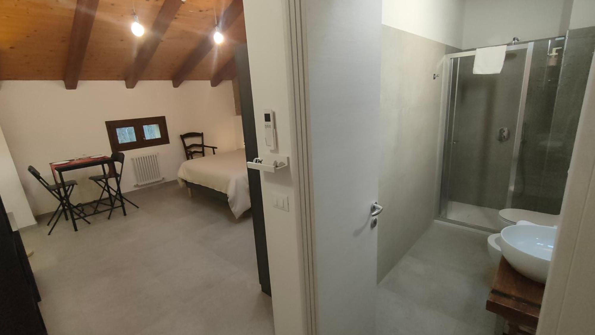 Bed and Breakfast La Torre Di Longara Кальдерара-ді-Рено Екстер'єр фото